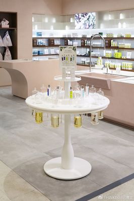 感官與美學(xué)的雙重奏 韓國(guó)Scentence化妝品零售店面設(shè)計(jì)解讀